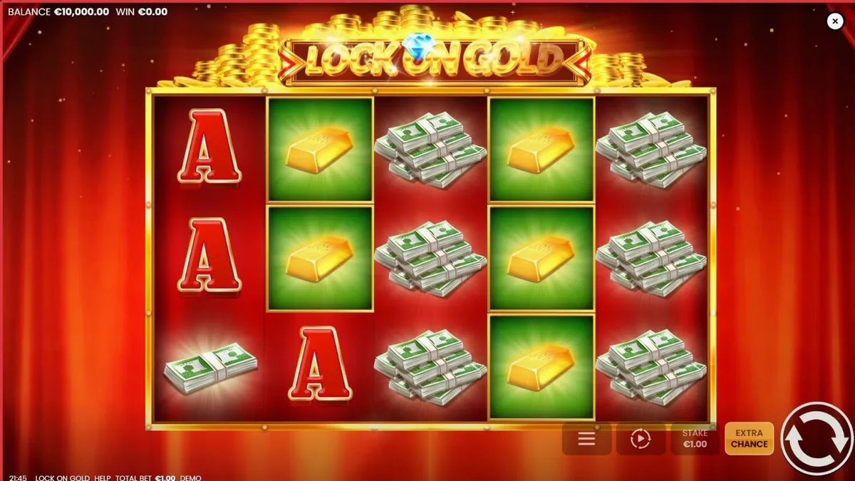 Lock On Gold slot game screen na may gintong tema at marangyang teatro
